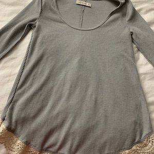 Cute GREAT condition Abercrombie blouse in XS